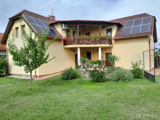 Eladó ház Hédervár 205 nm