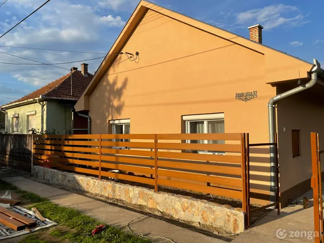 Eladó ház Mikepércs 68 nm