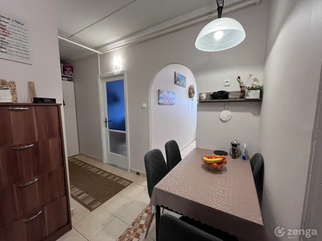 Eladó lakás Veszprém, Jutasi úti lakótelep 52 nm