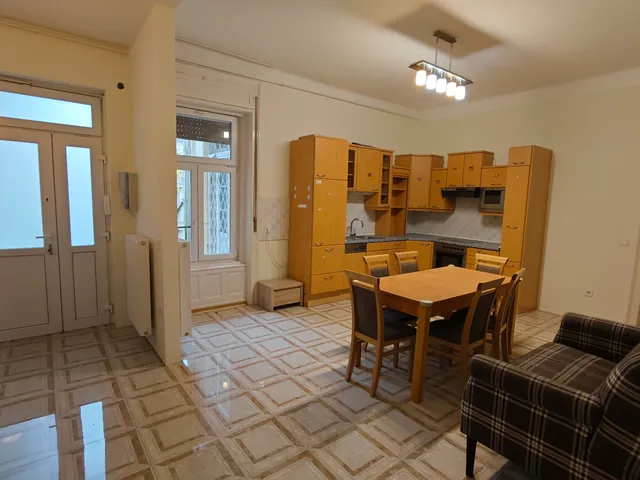 Kiadó lakás Budapest XIII. kerület, Lőportárdűlő 84 nm