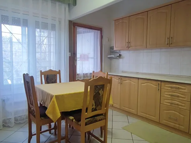 Eladó ház Székesfehérvár, Öreghegy 87 nm