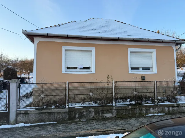 Eladó ház Hangács 115 nm