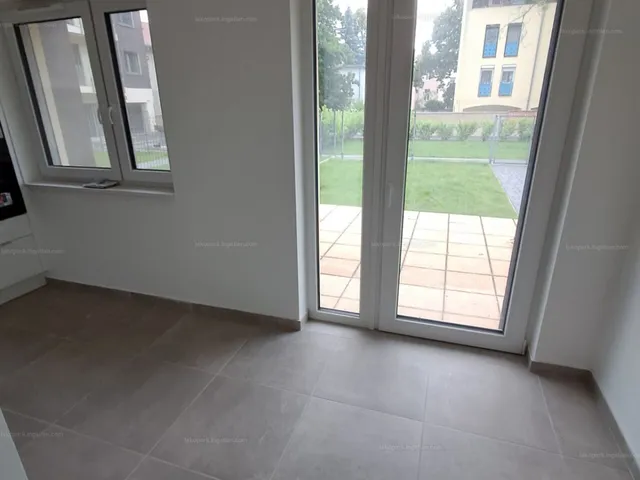 Eladó lakás Sopron, Ősz utca 7 168 nm