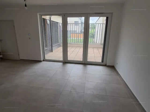 Eladó lakás Sopron, Ősz utca 7 168 nm