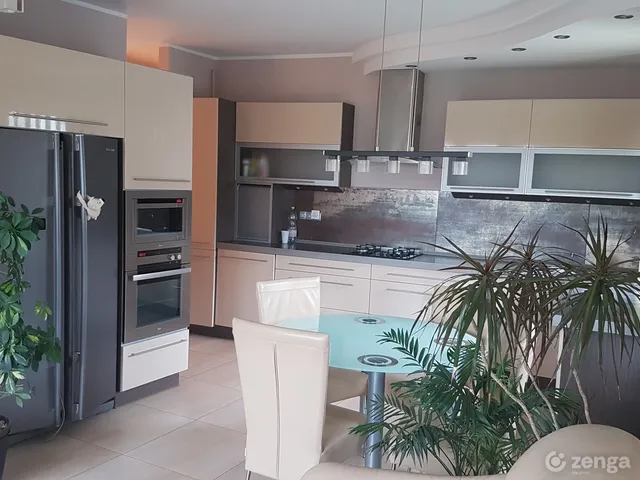 Kiadó lakás Veszprém, Belváros 72 nm