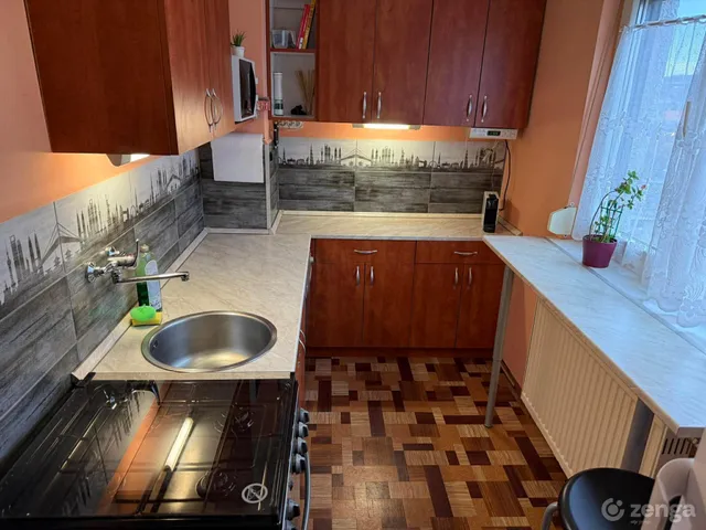 Eladó lakás Tát 55 nm