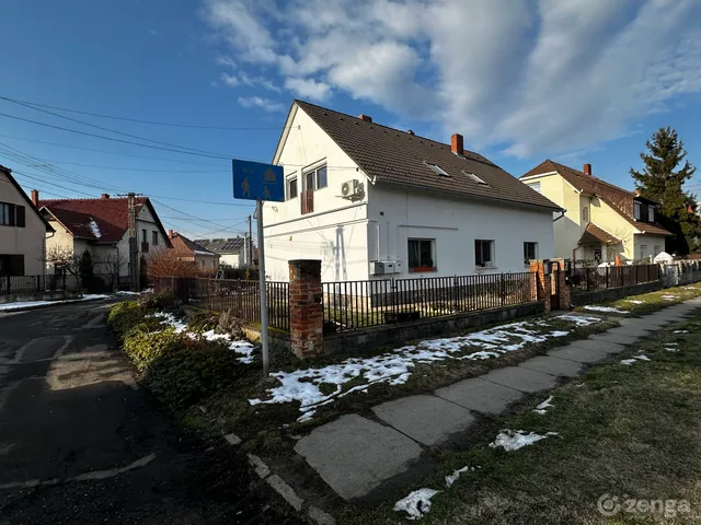 Eladó lakás Pécs, Siklósi városrész, Táncsics Mihály u 32 52 nm