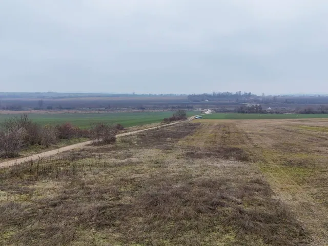 Eladó telek Vác, Külterület