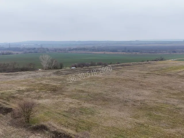 Eladó telek Vác, Külterület 12048 nm