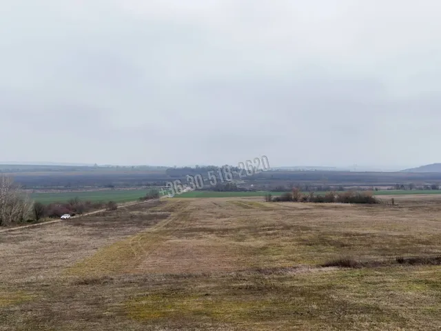 Eladó telek Vác, Külterület 12048 nm