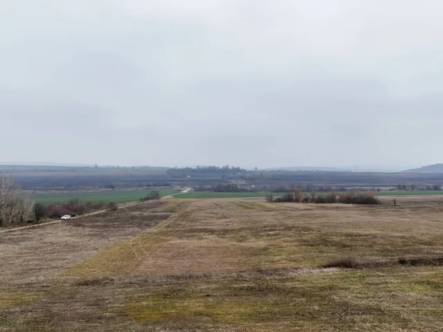 Eladó telek Vác, Külterület 12048 nm