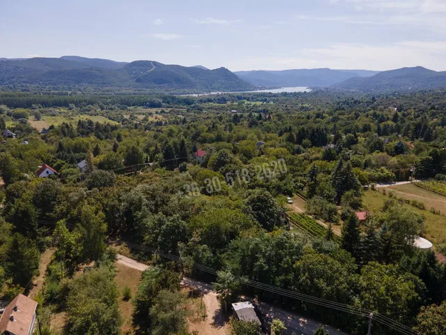 Eladó telek Kismaros 1040 nm