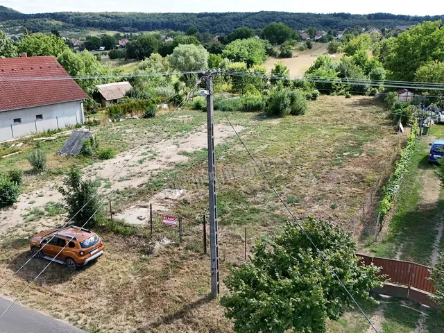 Eladó telek Nézsa 1200 nm