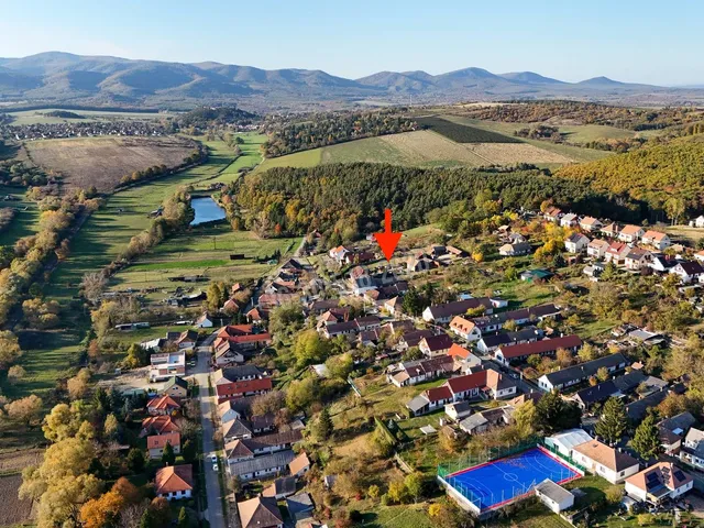 Eladó telek Berkenye 889 nm