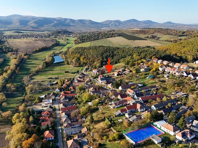 Eladó telek Berkenye 889 nm
