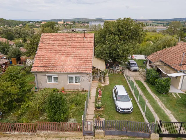 Eladó ház Romhány 98 nm