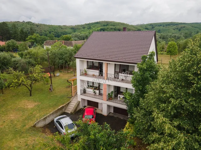 Eladó ház Nőtincs 237 nm