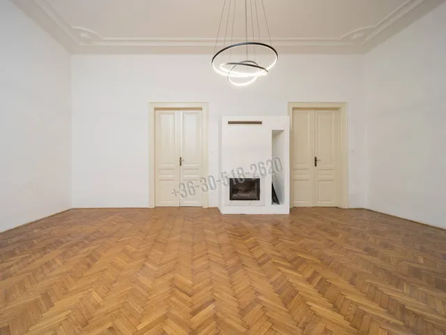 Eladó lakás Vác, Belváros 129 nm