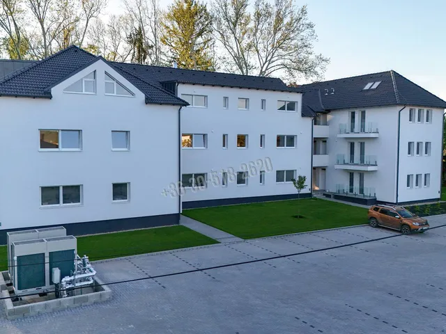 Eladó lakás Rétság, Laktanya út 50 nm