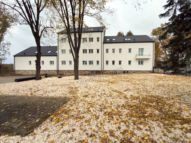 Eladó lakás Rétság, Laktanya út 43 nm