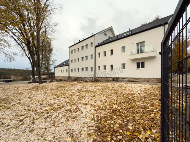 Eladó lakás Rétság, Laktanya út 43 nm