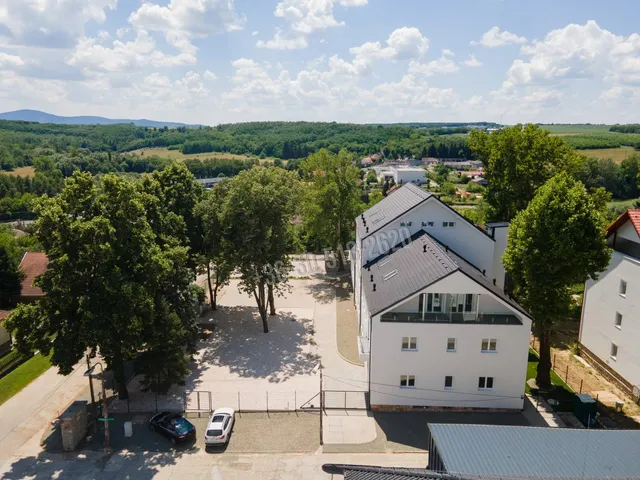 Eladó lakás Rétság, Laktanya út 47 nm