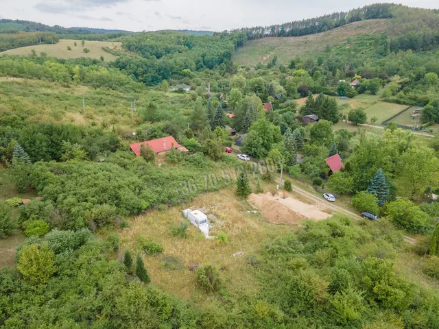 Eladó telek Kétbodony, Fűzfa út 900 nm