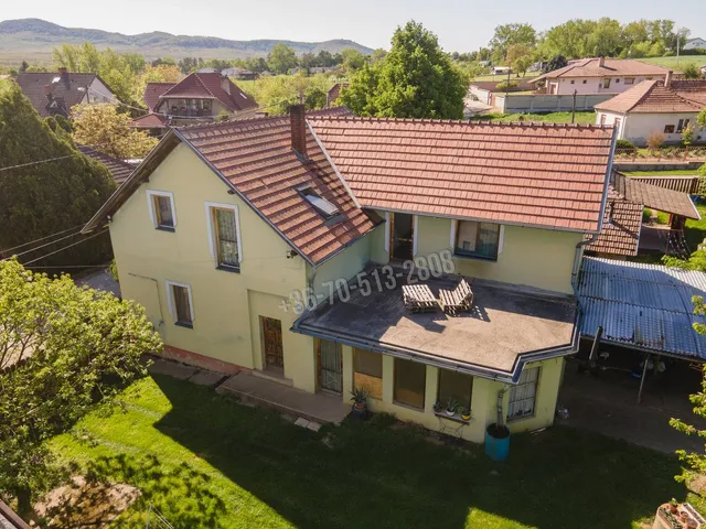 Eladó ház Nagyoroszi 180 nm