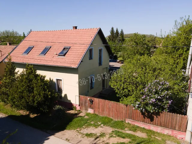 Eladó ház Nagyoroszi 180 nm