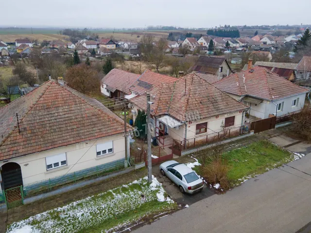 Eladó ház Érsekvadkert 72 nm