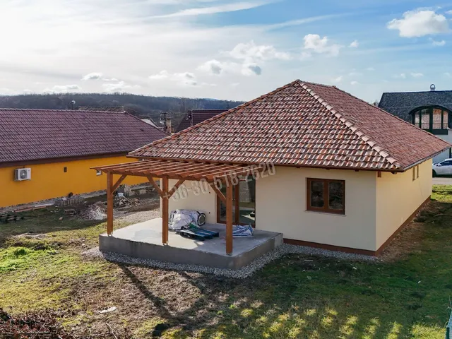 Eladó ház Rétság, Templom utca 95 nm