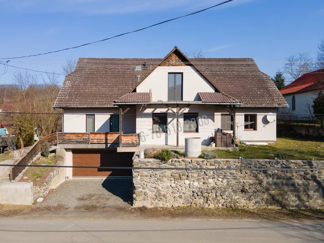 Eladó ház Szanda, Madách út 344 nm