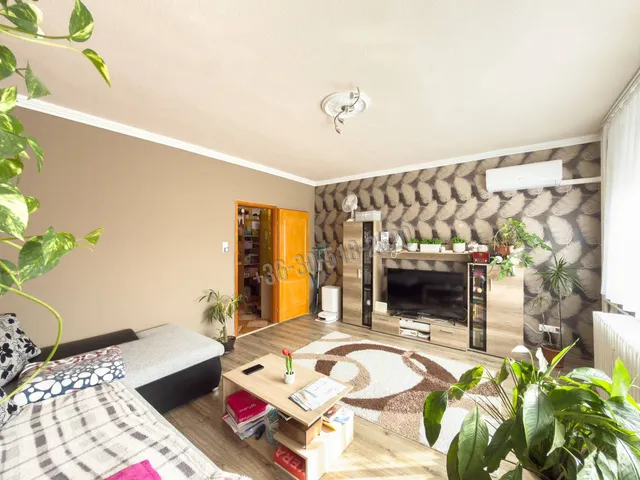 Eladó lakás Nagyoroszi 75 nm