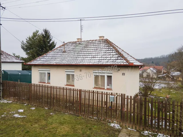 Eladó ház Patak 42 nm