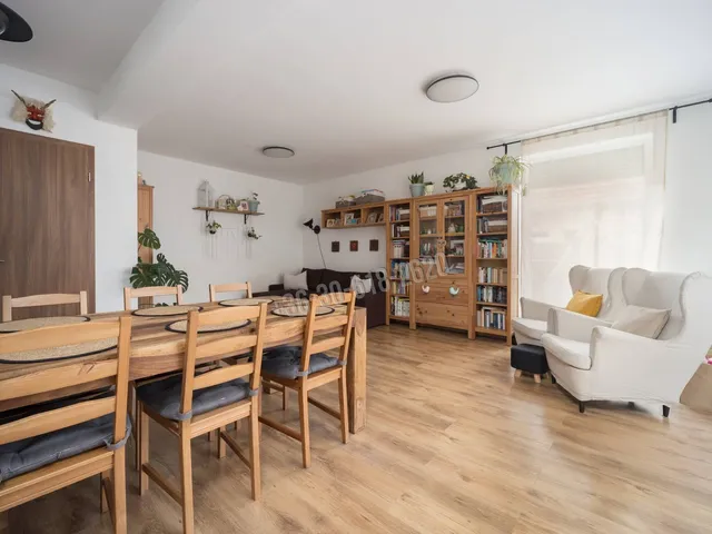 Eladó lakás Vác, Zab utca 96 nm