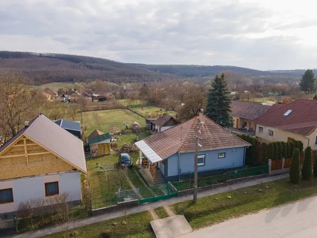 Eladó ház Keszeg 68 nm