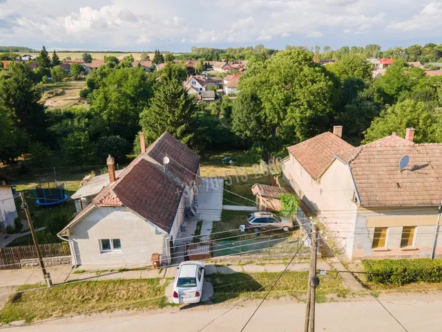 Eladó ház Nagyoroszi 82 nm