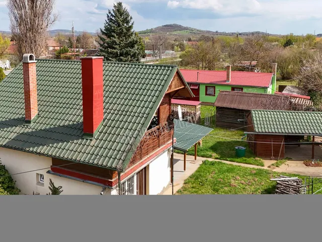 Eladó ház Vác, Jégvirág utca 93 nm