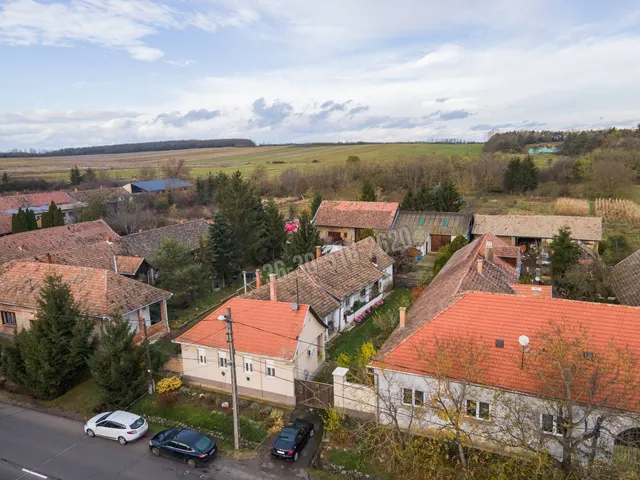 Eladó ház Nagyoroszi 164 nm