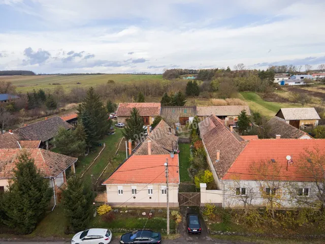 Eladó ház Nagyoroszi 164 nm