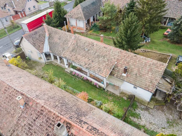 Eladó ház Nagyoroszi 164 nm