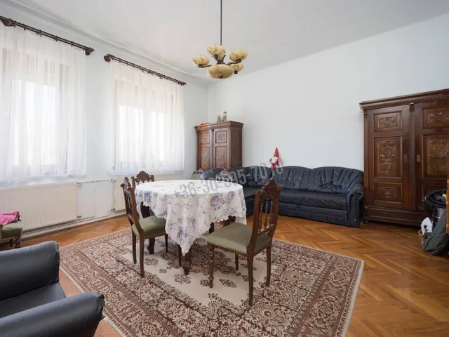 Eladó lakás Rétság, Radnóti Miklós utca 82 nm