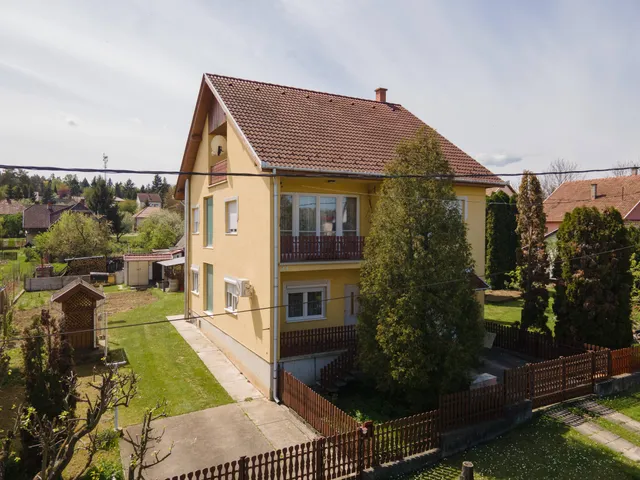 Eladó ház Bánk 190 nm