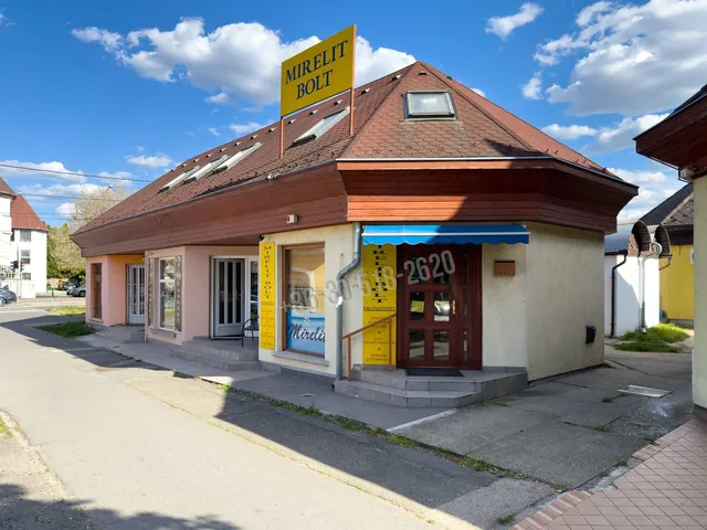 Eladó kereskedelmi és ipari ingatlan Dunakeszi, Fő út 30 nm