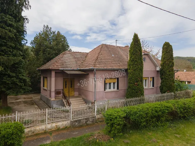 Eladó ház Hont 218 nm