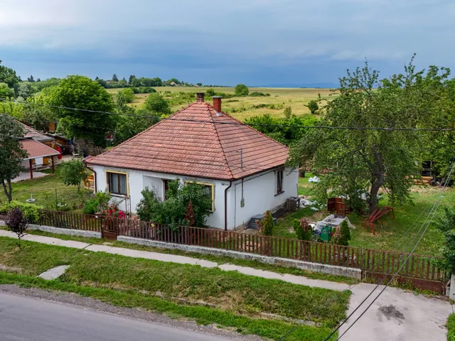 Eladó ház Tereske, Kossuth utca 75 nm