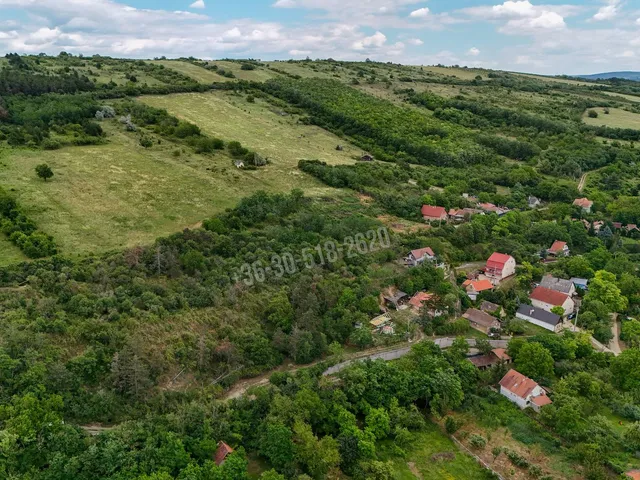 Eladó telek Kosd, Táncsics utca 1725 nm