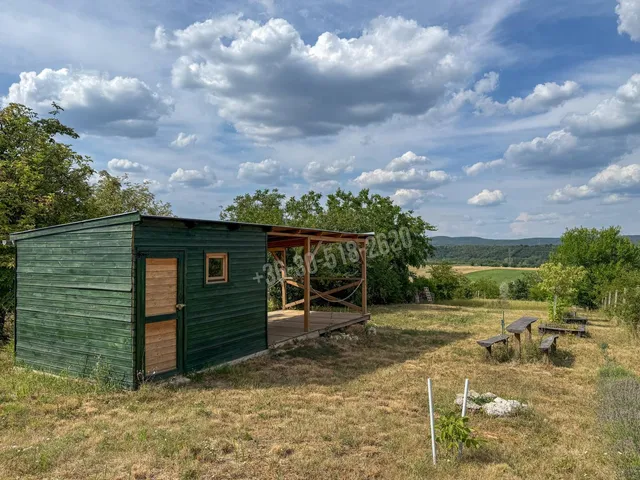 Eladó telek Vác, Törökhegy, Felsőtörökhegyi utca 1080 nm