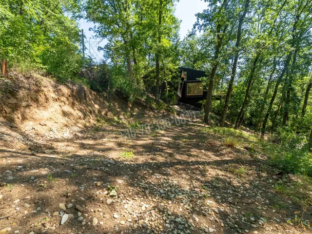Eladó telek Kismaros 931 nm