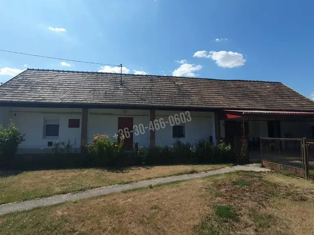 Eladó ház Becske 69 nm